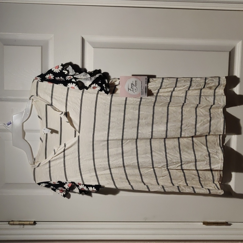 Cream stripe and flower flutter sleeve top